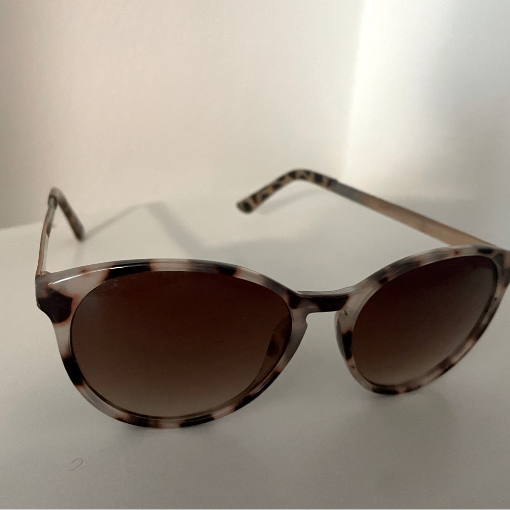 WOMENS SUNGLASSES